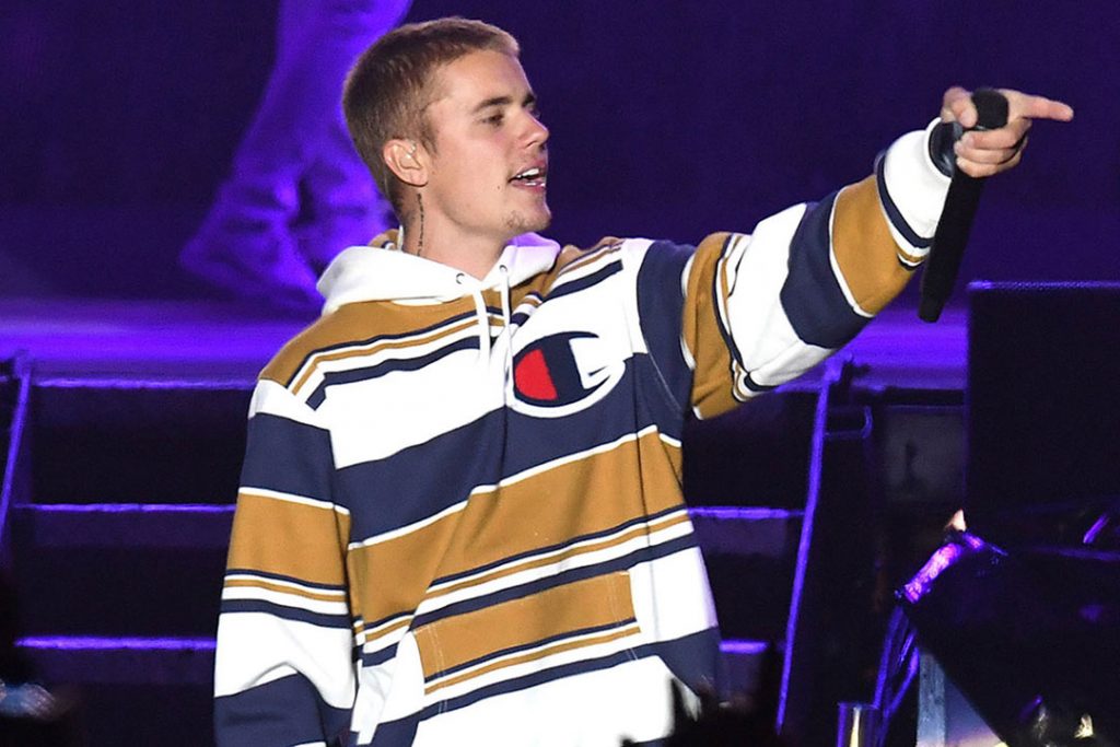 Justin Bieber GOES OFF on Fan asking for Selfie: “You make me SICK!”