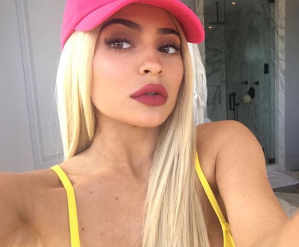 Kylie Jenner Reveals ALL in Pregnancy Q&A – Harry Styles New Song!