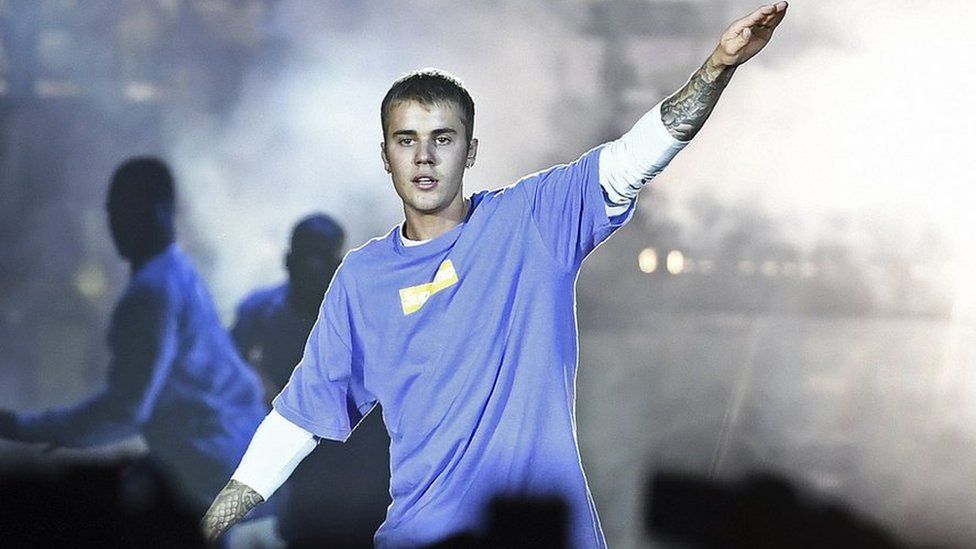 Justin Bieber Reaches 100 Million Twitter Followers