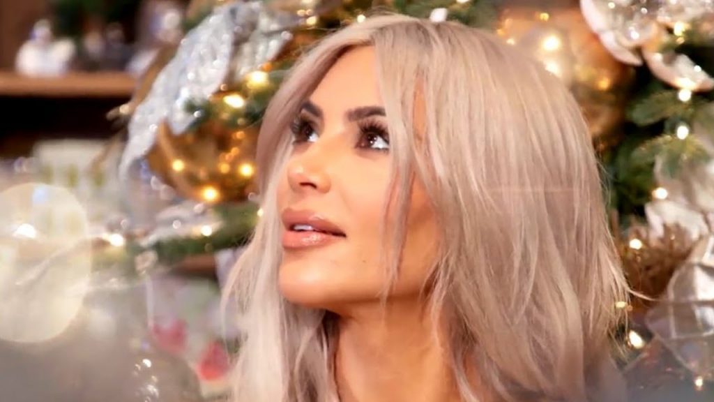 Kim Kardashian gets HEATED & threatens Family over Christmas Decorations