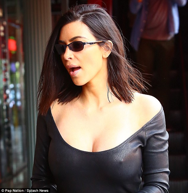 Kim Kardashian says Kanye can’t STAND this trend She Wears