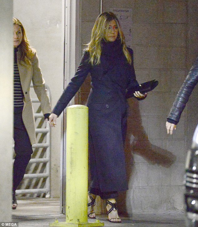 Jennifer Aniston looks sad at Jason Bateman’s movie premiere days after Justin Theroux split