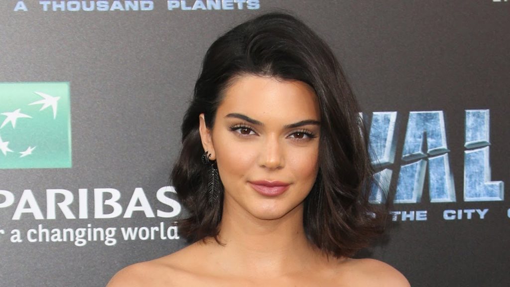 Fans Accuse Kendall Jenner of Lip Injections for THIS Reason