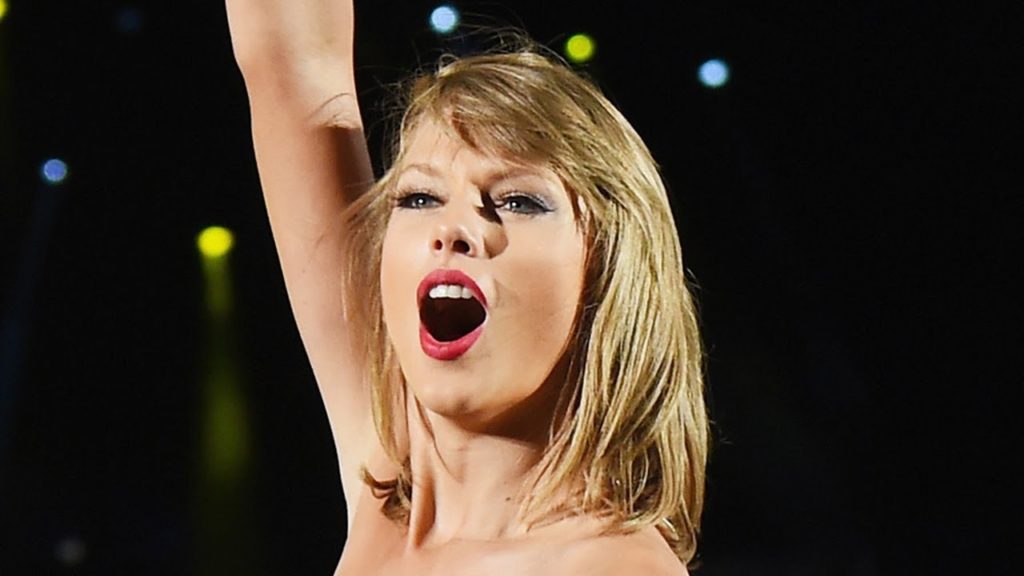 All The Reasons Why Taylor Swift’s Dance Moves were Seriously Missed During Award Shows