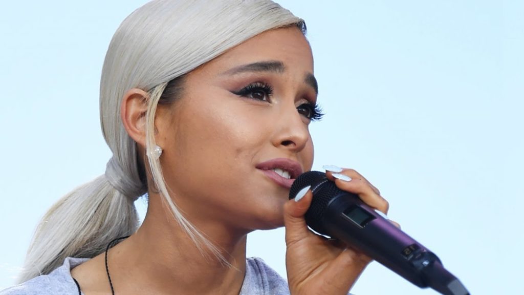 Ariana Grande Blasts Mac Miller as Toxic after Split