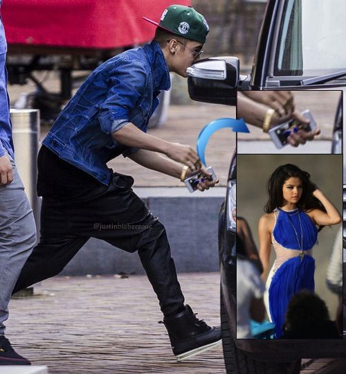 Justin Bieber S Iphone Wallpaper Is Selena Gomez The Ultimate Source