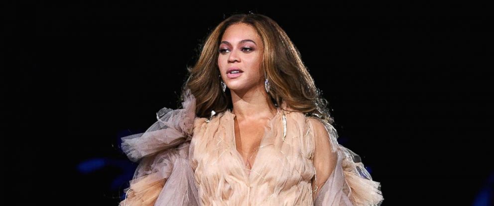 Beyoncé shares full look at Wedding Vow Renewal Dress