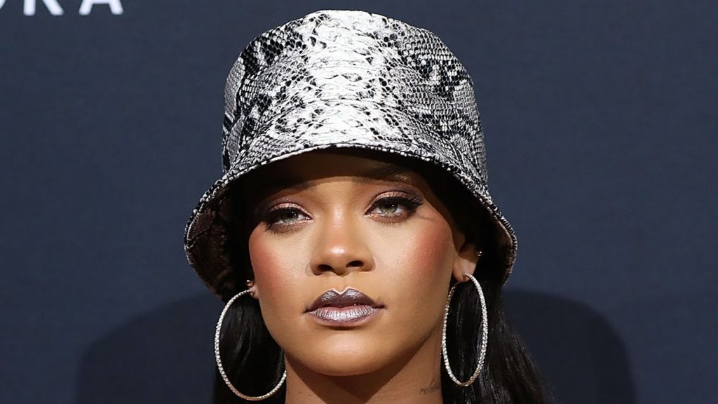 Rihanna turned down Super Bowl for this Reason & Twitter is divided