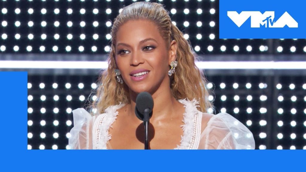 Women Winning Video of the Year ft. Beyoncé, Lady Gaga, Rihanna & More!